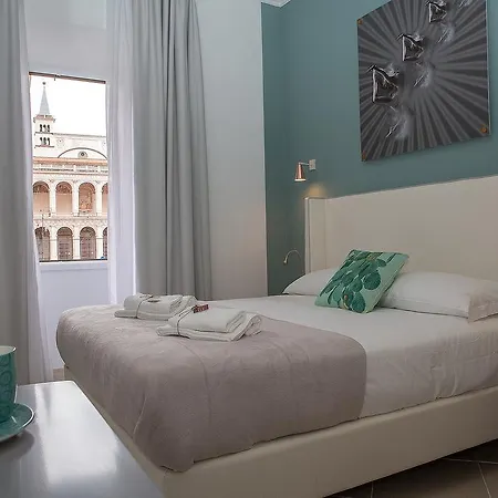San Giovanni Gallery 3* ローマ